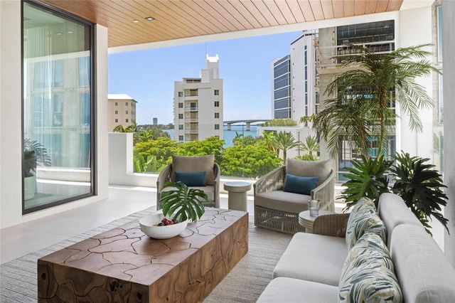 509 GOLDEN GATE POINT 4, Sarasota, FL 34236