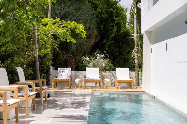 509 GOLDEN GATE POINT 4, Sarasota, FL 34236