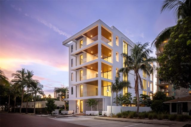 509 GOLDEN GATE POINT 4, Sarasota, FL 34236
