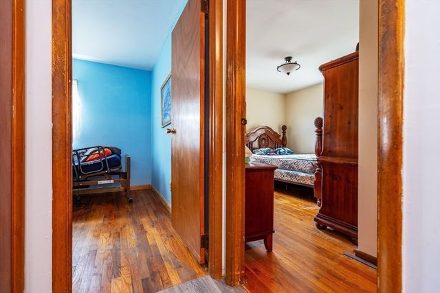 74 Brookhaven Dr, East Providence, RI 02914