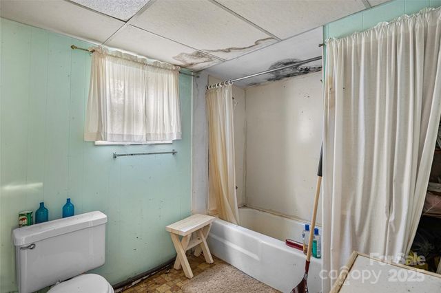 21 Maggie Okelly Road, Candler, NC 28715