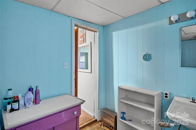 21 Maggie Okelly Road, Candler, NC 28715