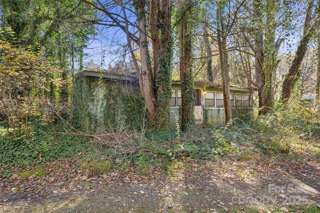 21 Maggie Okelly Road, Candler, NC 28715