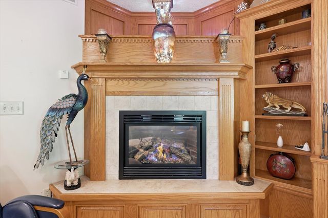 200 FOREST GLEN Drive, Council Bluffs, IA 51503