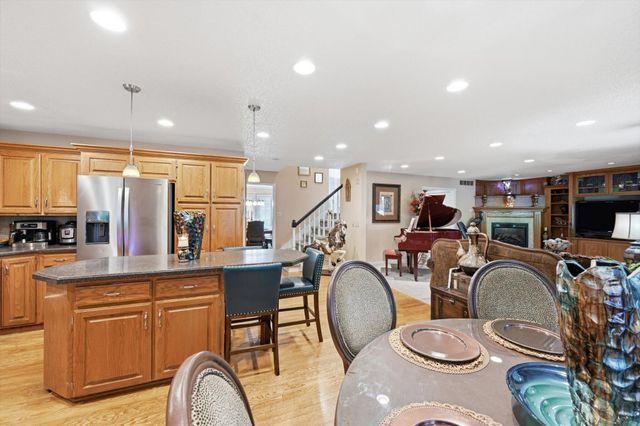 200 FOREST GLEN Drive, Council Bluffs, IA 51503