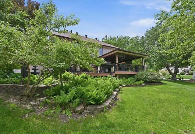 200 FOREST GLEN Drive, Council Bluffs, IA 51503