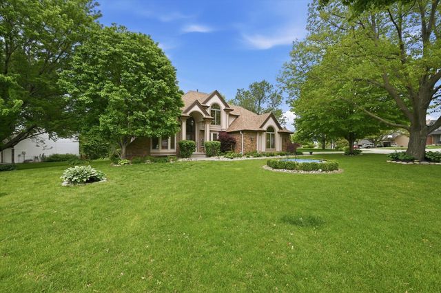 200 FOREST GLEN Drive, Council Bluffs, IA 51503