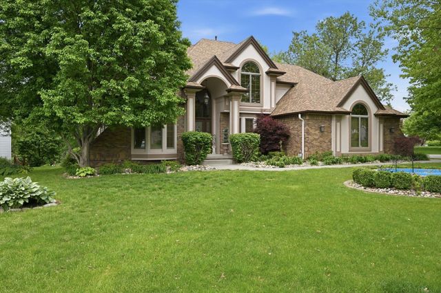 200 FOREST GLEN Drive, Council Bluffs, IA 51503