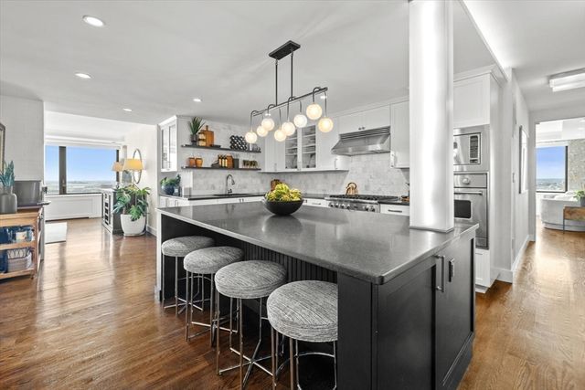 65 East India Row 28 EF, Boston, MA 02110