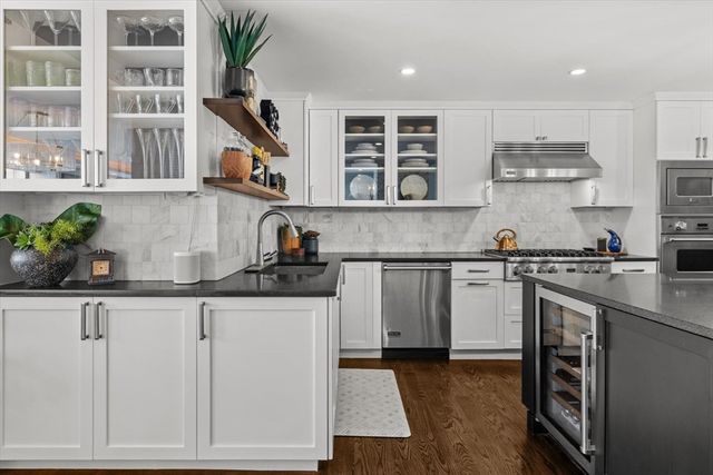 65 East India Row 28 EF, Boston, MA 02110