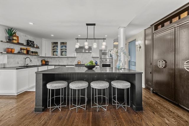 65 East India Row 28 EF, Boston, MA 02110