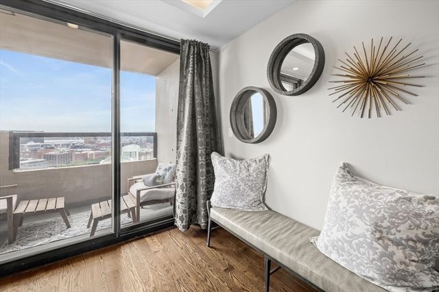 65 East India Row 28 EF, Boston, MA 02110