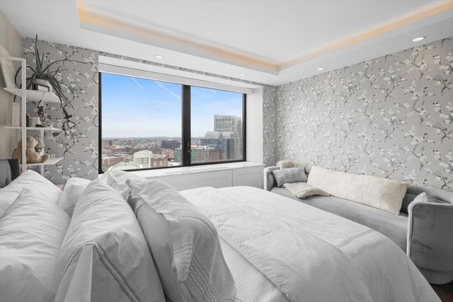 65 East India Row 28 EF, Boston, MA 02110
