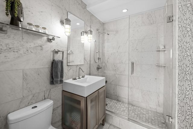 65 East India Row 28 EF, Boston, MA 02110