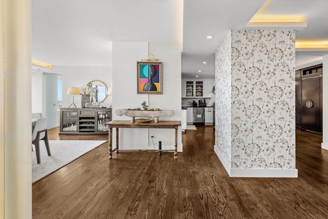 65 East India Row 28 EF, Boston, MA 02110