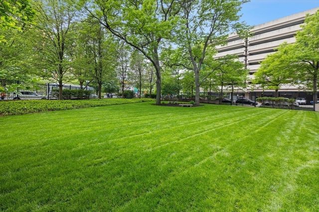 65 East India Row 28 EF, Boston, MA 02110