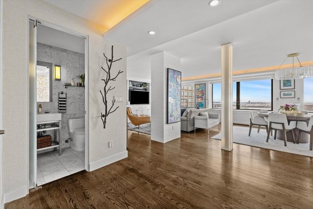 65 East India Row 28 EF, Boston, MA 02110
