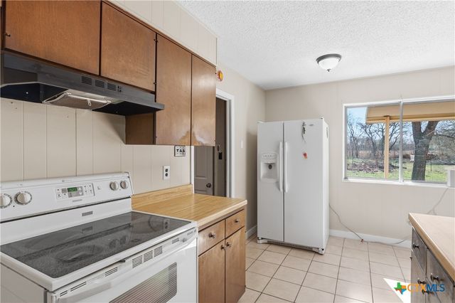 102 Runnel Street, Seguin, TX 78155