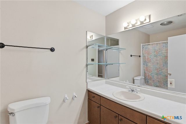 102 Runnel Street, Seguin, TX 78155