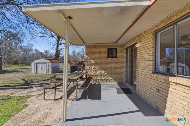 102 Runnel Street, Seguin, TX 78155