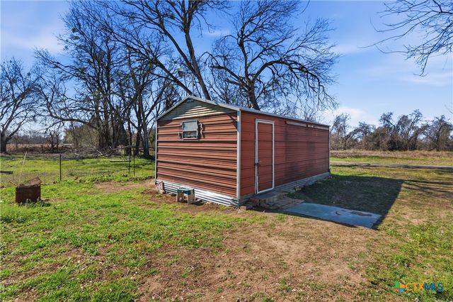 102 Runnel Street, Seguin, TX 78155