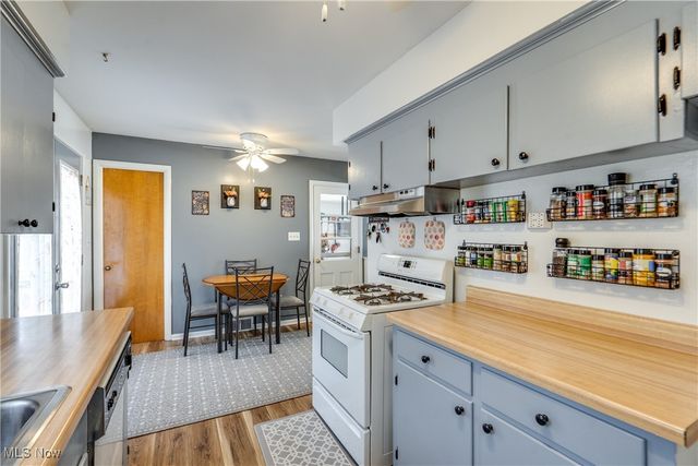 810 Leecrest Street NW, Massillon, OH 44646