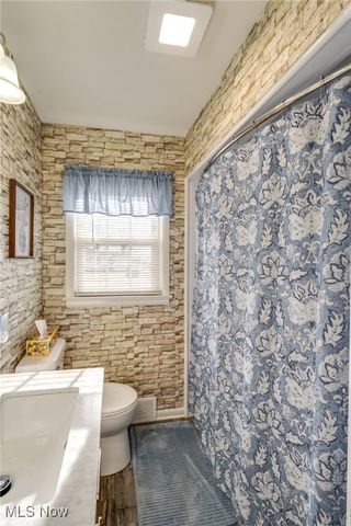 810 Leecrest Street NW, Massillon, OH 44646