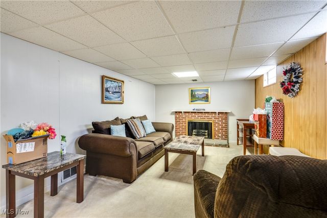 810 Leecrest Street NW, Massillon, OH 44646