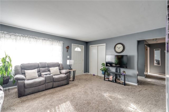 810 Leecrest Street NW, Massillon, OH 44646