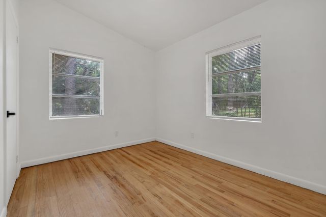 2052 Hillsborough Street, Tallahassee, FL 32310