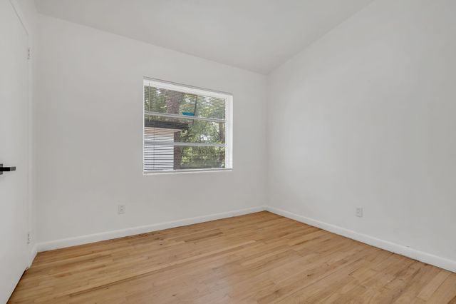 2052 Hillsborough Street, Tallahassee, FL 32310
