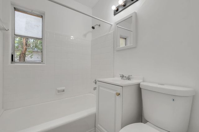 2052 Hillsborough Street, Tallahassee, FL 32310