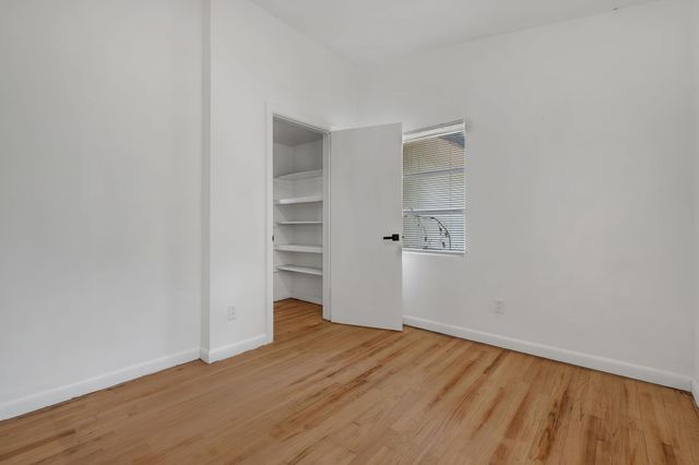 2052 Hillsborough Street, Tallahassee, FL 32310