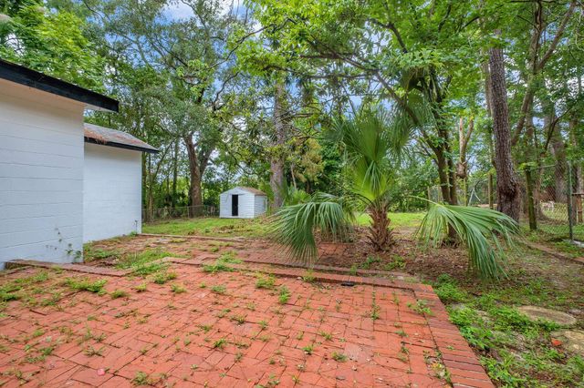 2052 Hillsborough Street, Tallahassee, FL 32310