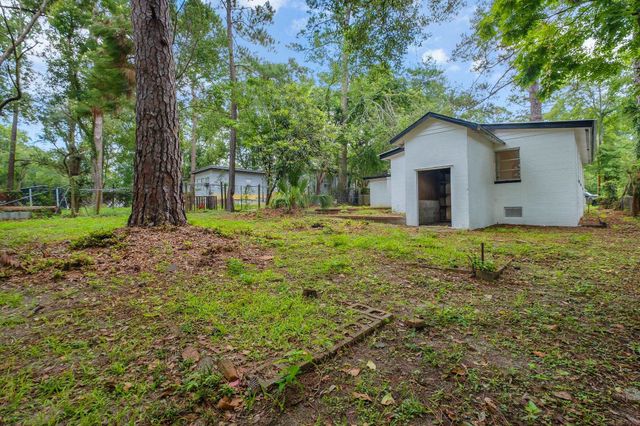 2052 Hillsborough Street, Tallahassee, FL 32310