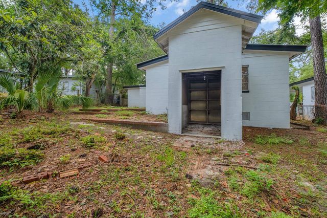 2052 Hillsborough Street, Tallahassee, FL 32310