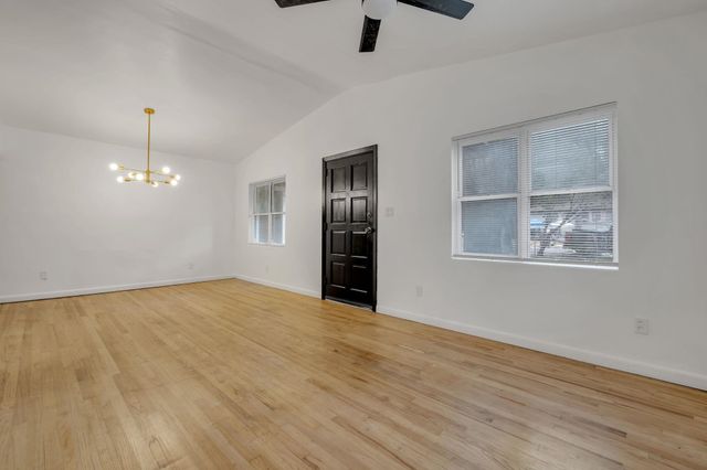 2052 Hillsborough Street, Tallahassee, FL 32310