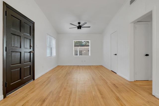2052 Hillsborough Street, Tallahassee, FL 32310