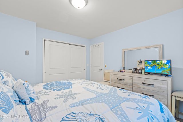 1 Osborne Place 49, Rumson, NJ 07760