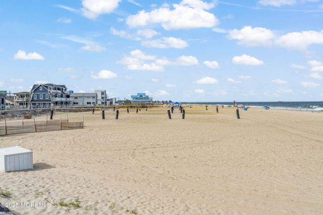 1 Osborne Place 49, Rumson, NJ 07760