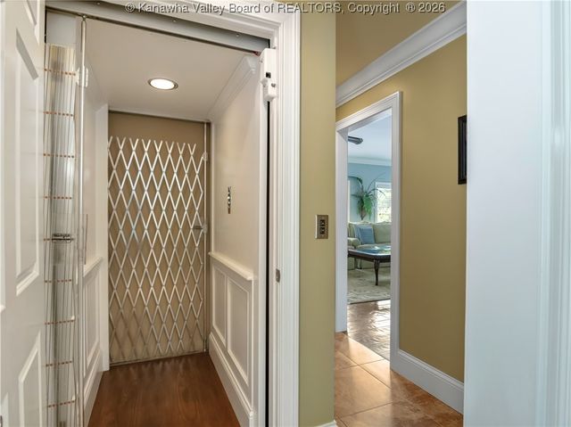 948 Little Coal River Road, Alum Creek, WV 25003