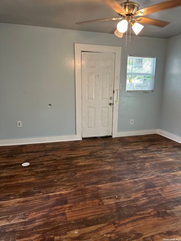 307 E LAMBERT ST A, San Antonio, TX 78204