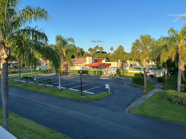 2540 Boundbrook Boulevard 205, Palm Springs, FL 33406