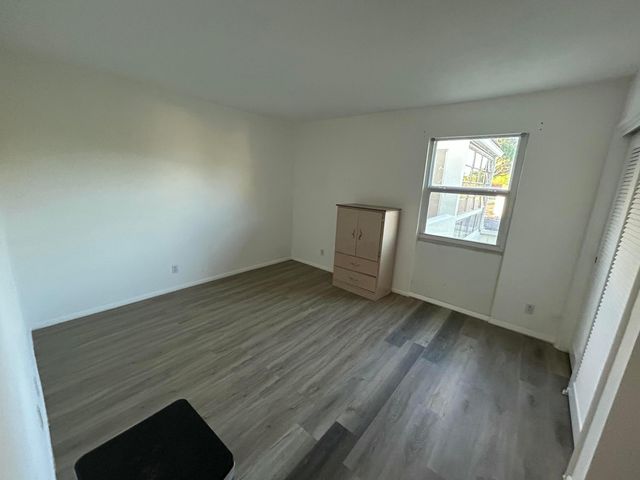 2540 Boundbrook Boulevard 205, Palm Springs, FL 33406