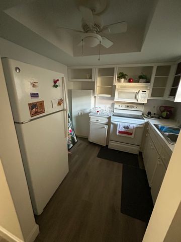 2540 Boundbrook Boulevard 205, Palm Springs, FL 33406