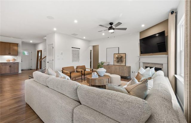 6132 Marigold Way, Atlanta, GA 30349