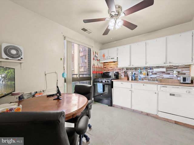 7973 RIGGS RD #2, Hyattsville, MD 20783