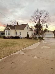 4673 Henry Street, Norton Shores, MI 49441