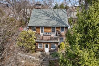 32 Merriam Place, Bronxville, NY 10708