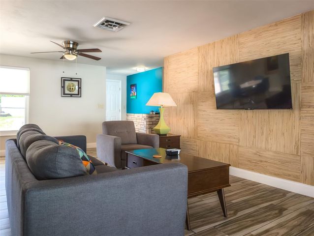 3702 KINGSBURY, Holiday, FL 34691